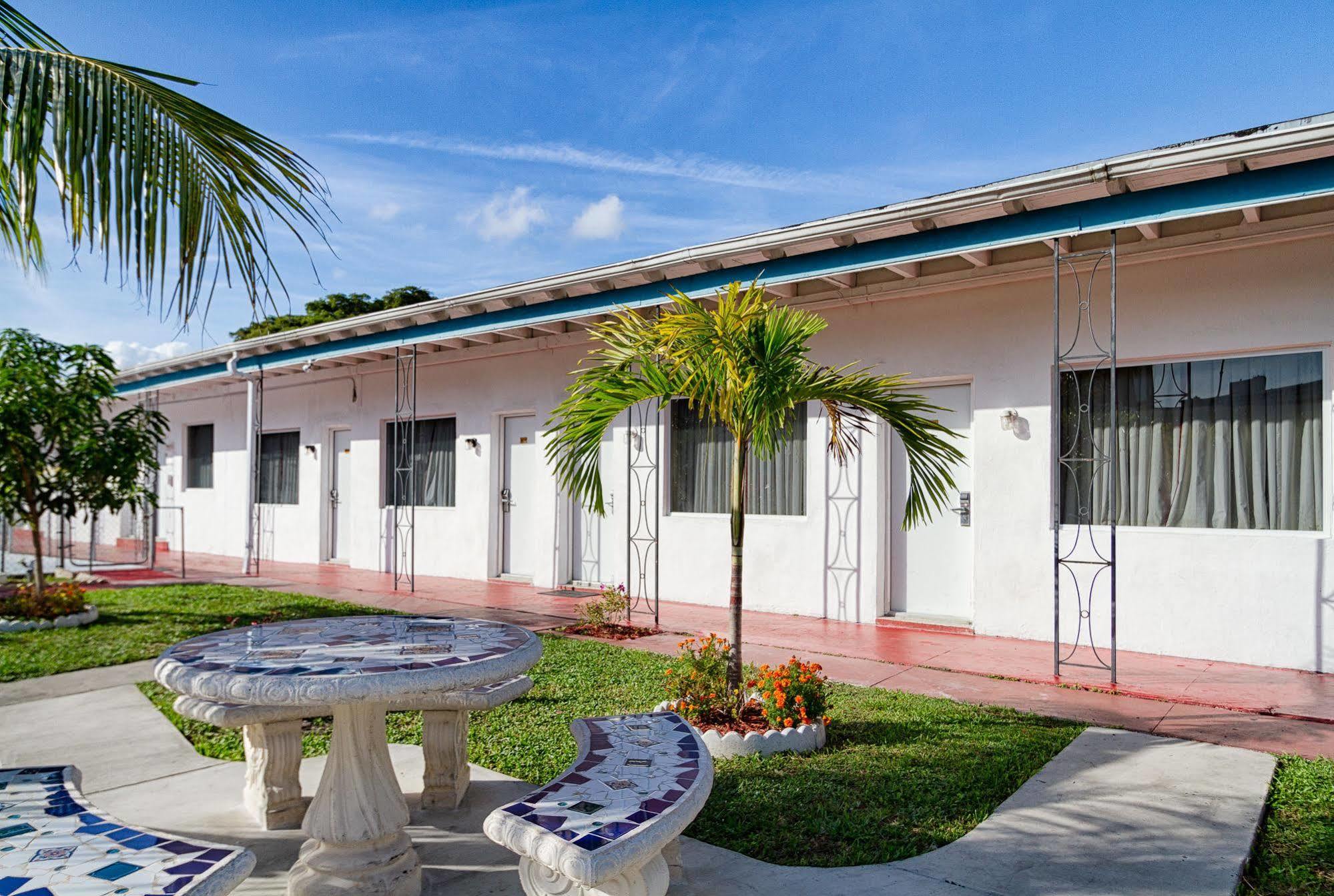Sun And Surf Inn North Miami Extérieur photo