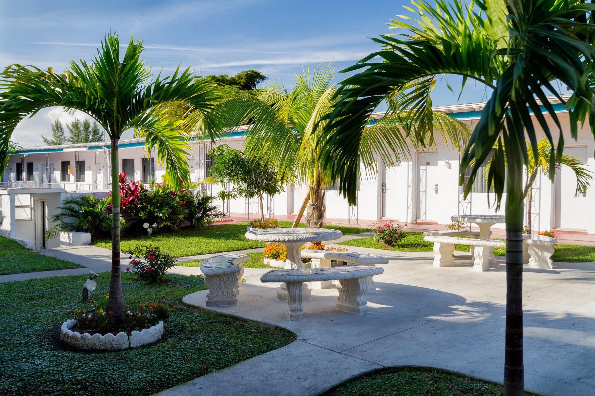 Sun And Surf Inn North Miami Extérieur photo